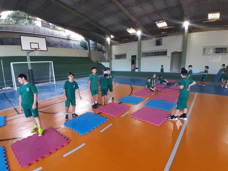 Mais de 1.300 alunos da rede participam de projetos extraclasse