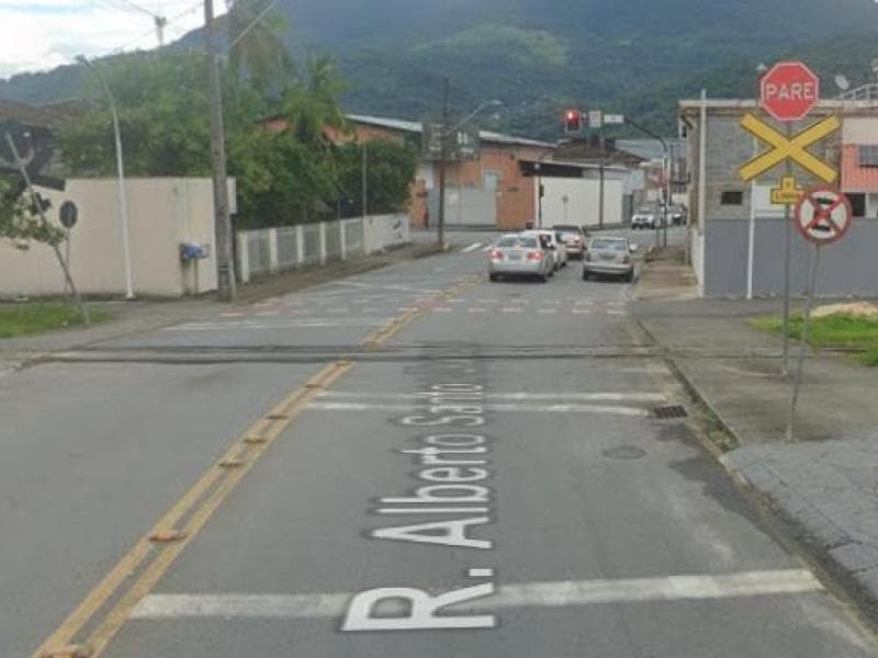 Interdição de trecho da Rua Alberto Santos Dumont nesta quinta-feira