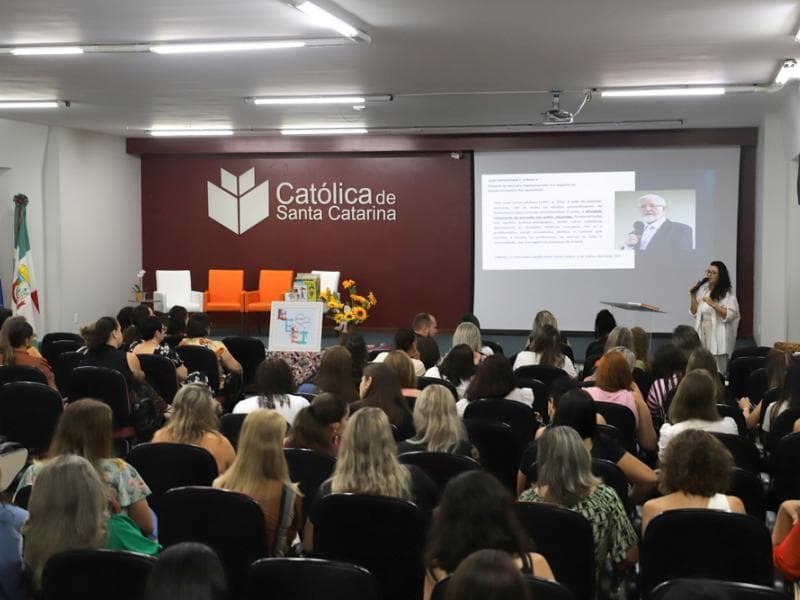 Seminário reúne professores de Jaraguá do Sul e Corupá