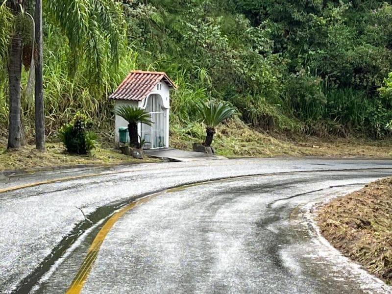 Prefeitura intensifica a limpeza de ruas em virtude da Semana Santa
