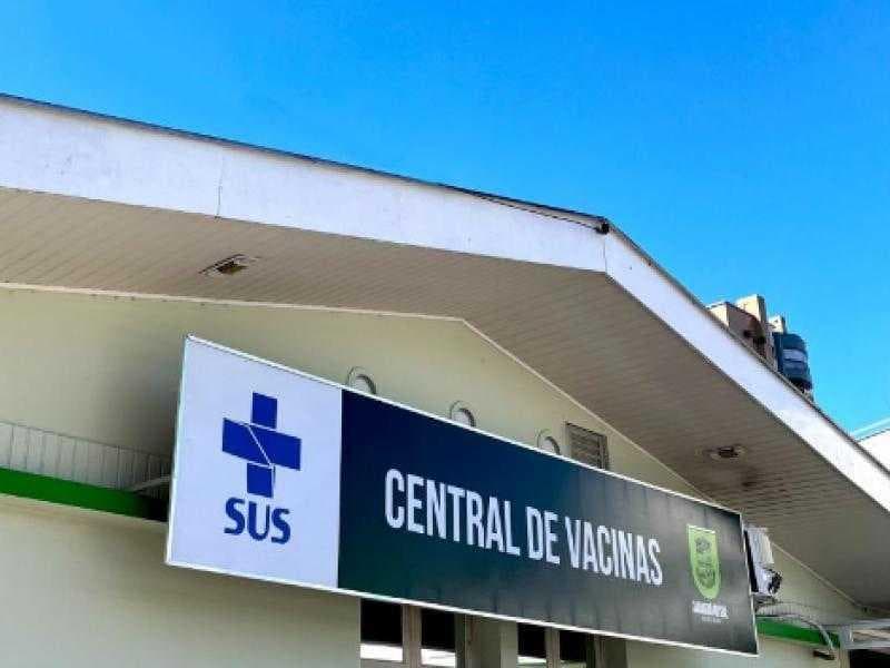 Central de Vacinas fechará mais cedo nesta quarta-feira (30)