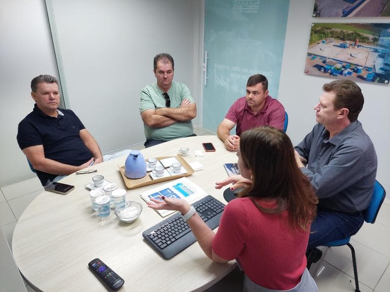 Comitiva de Governador Celso Ramos visita o Samae