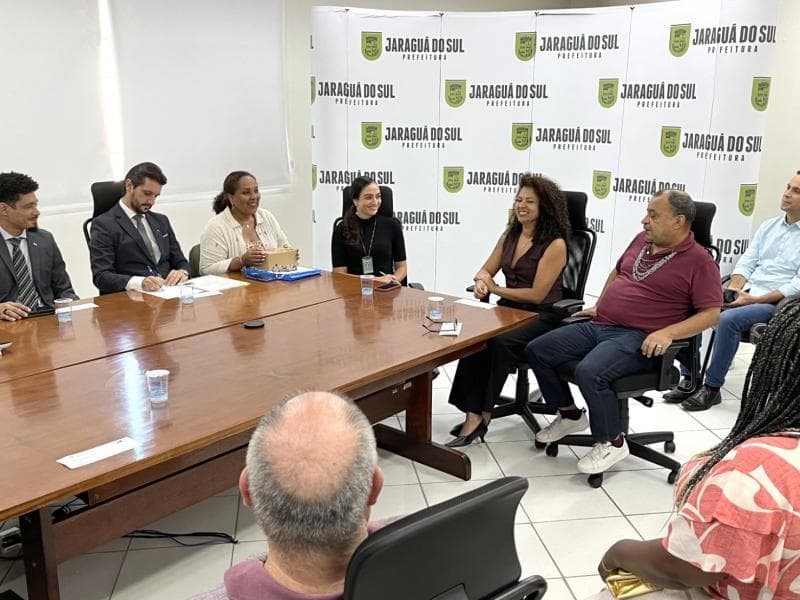 Empossados novos integrantes do COMPIR