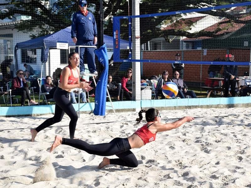 Dupla do vôlei de praia garante o 3º lugar na 1ª etapa do Estadual Sub-17