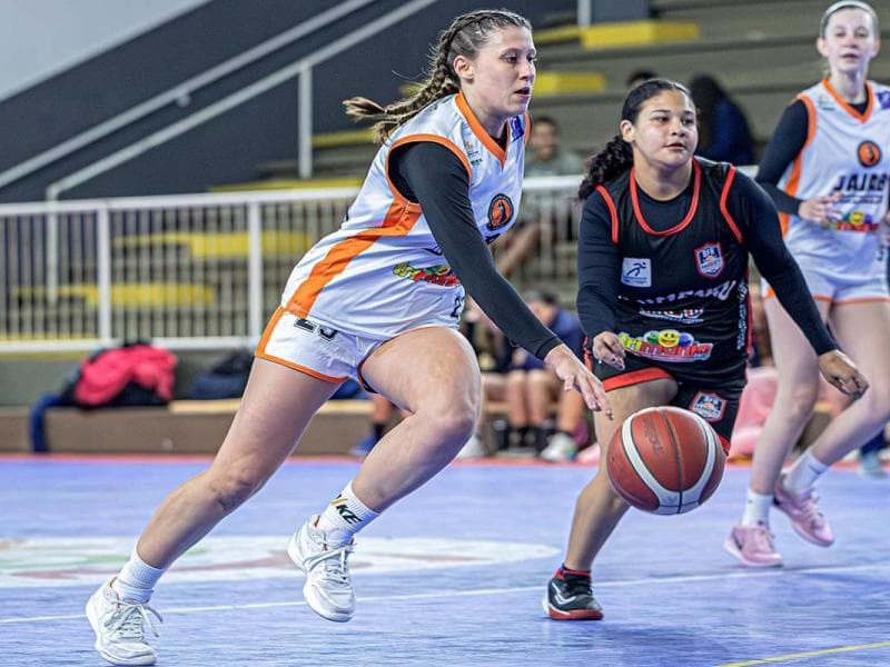 Basquete feminino vence três jogos no Arthur Müller pelo Estadual