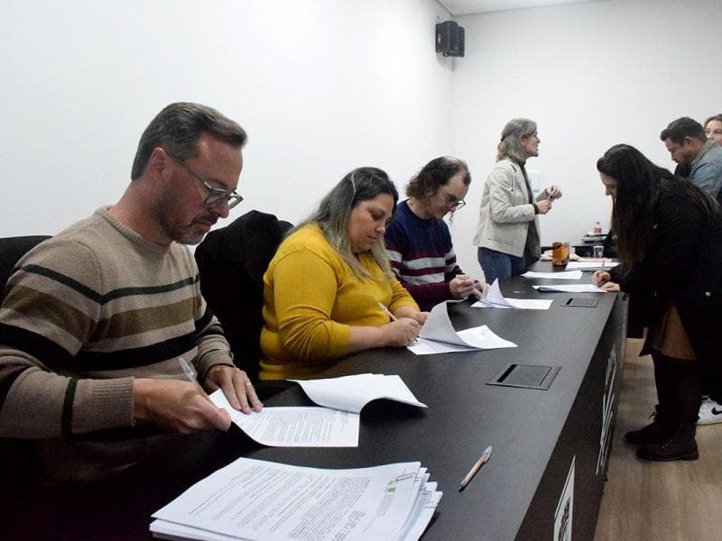 Assinados contratos do Programa Bolsa Técnico Cultural
