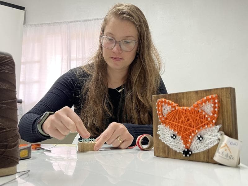 Artesãos podem fazer sua carteirinha no Centro de Convivência