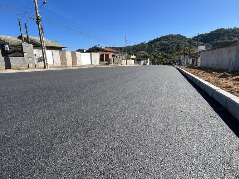Prefeitura investe em pavimentações no bairro Tifa Martins